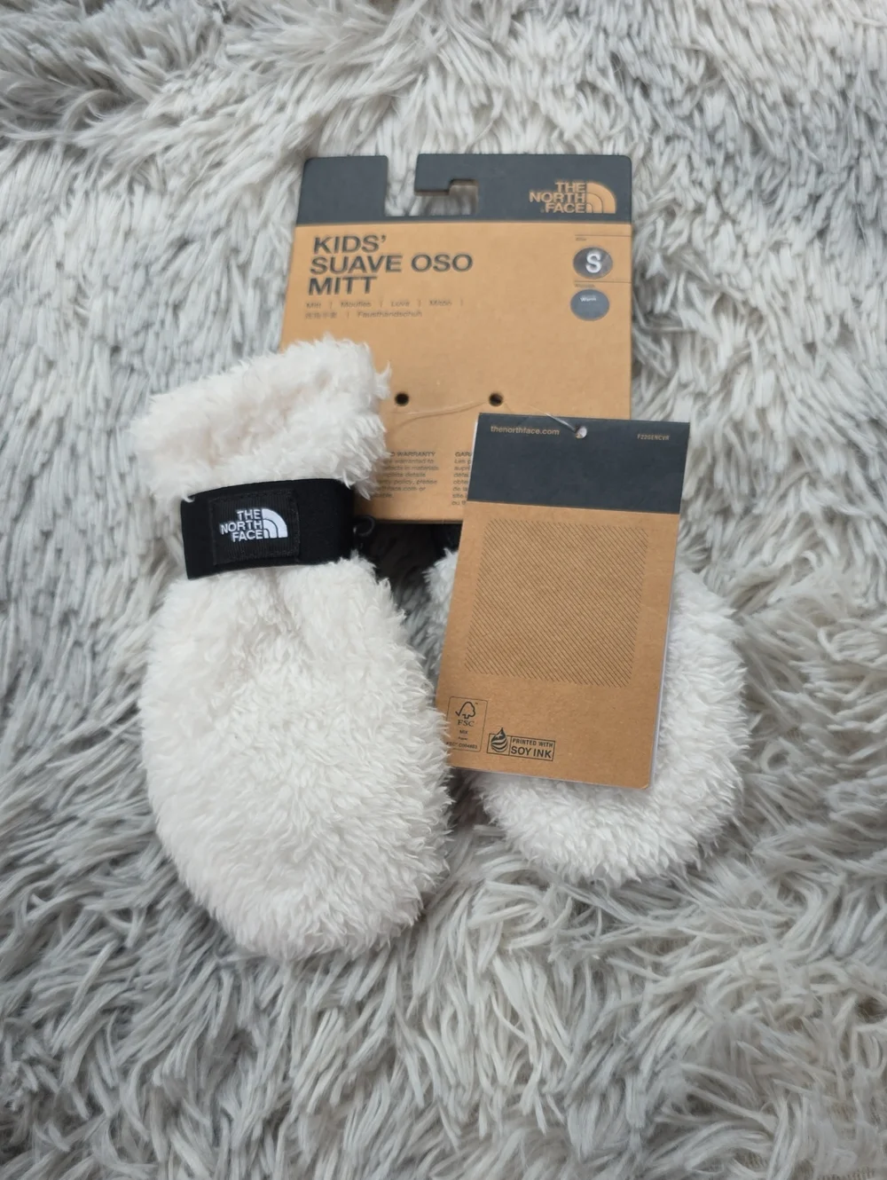 The North Face Kids' Suave Oso Mitts in Cream with Black Cuff
